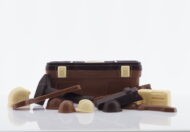 Chocolade relatiegeschenk gereedschap gereedschapskoffer kluskoffer klussen bouwen aannemer bedankt cadeau kerst pasen sint